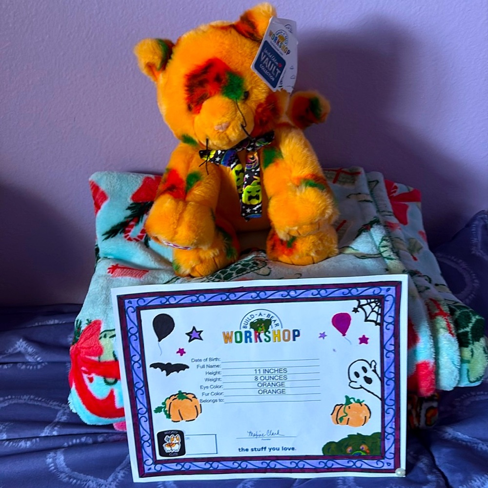 Build-A-Bear pumpkin kitty Halloween Orange with pumpkin bow tie